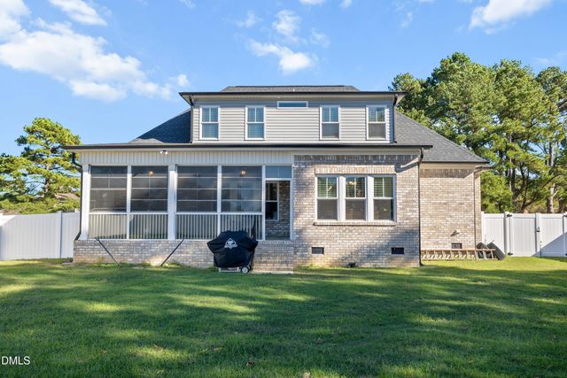 120 Parker Street, Four Oaks, NC 27524