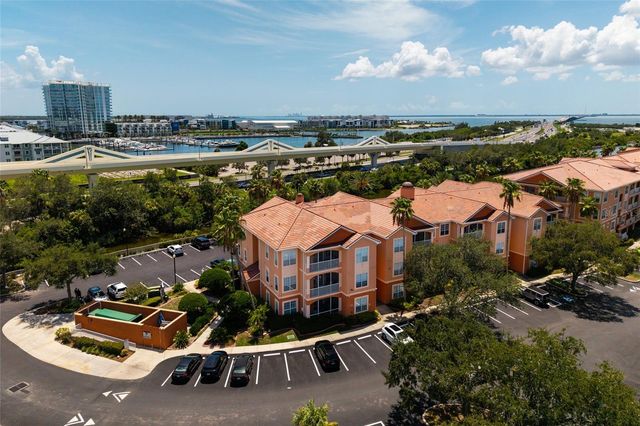 5000 CULBREATH KEY WAY 4-105, Tampa, FL 33611