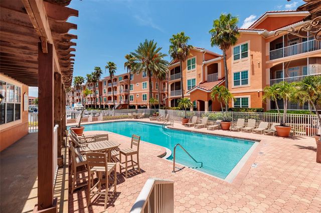 5000 CULBREATH KEY WAY 4-105, Tampa, FL 33611