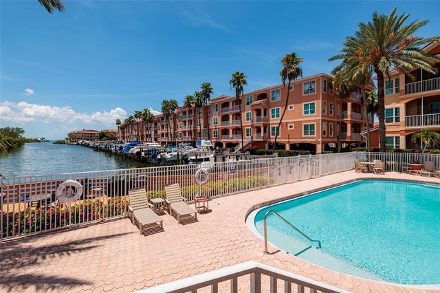 5000 CULBREATH KEY WAY 4-105, Tampa, FL 33611
