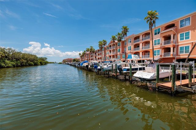 5000 CULBREATH KEY WAY 4-105, Tampa, FL 33611
