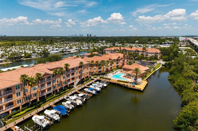 5000 CULBREATH KEY WAY 4-105, Tampa, FL 33611