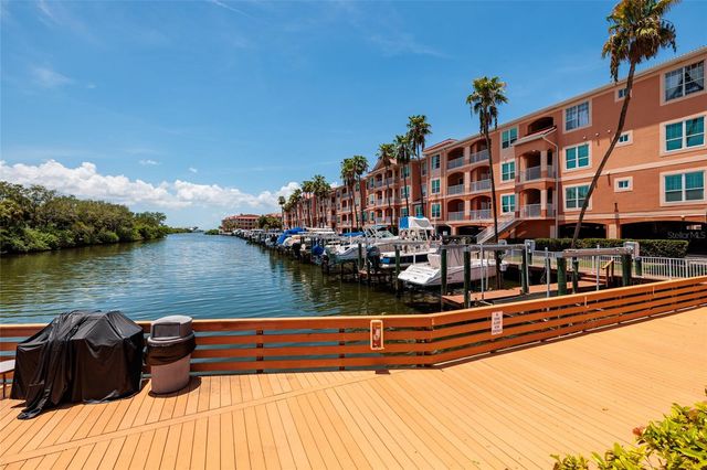 5000 CULBREATH KEY WAY 4-105, Tampa, FL 33611