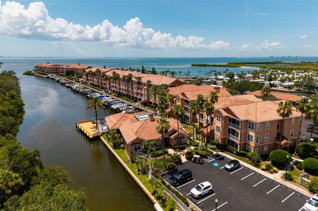 5000 CULBREATH KEY WAY 4-105, Tampa, FL 33611