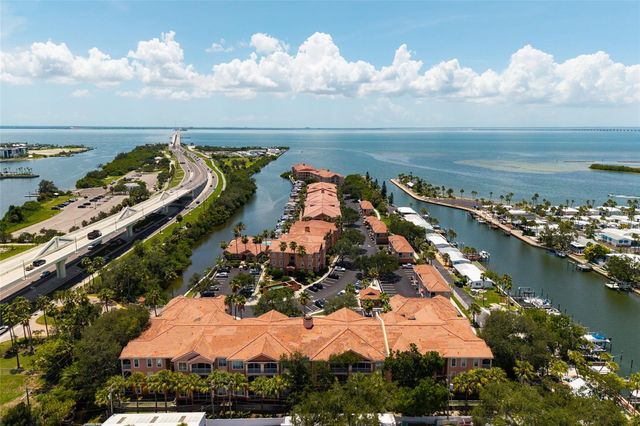 5000 CULBREATH KEY WAY 4-105, Tampa, FL 33611