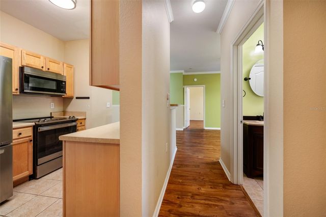 5000 CULBREATH KEY WAY 4-105, Tampa, FL 33611