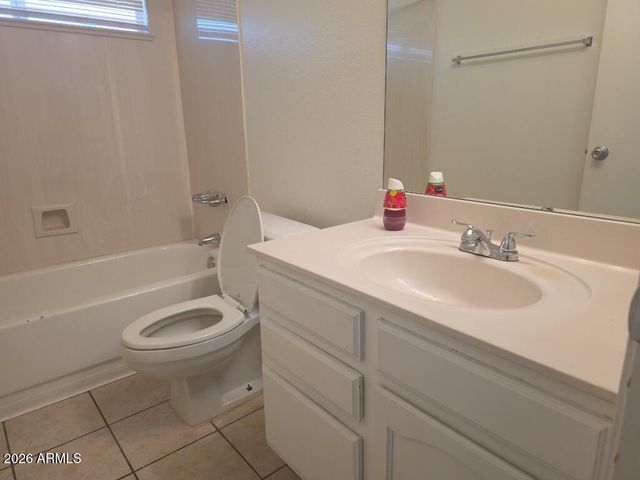 3402 E ORAIBI Drive, Phoenix, AZ 85050