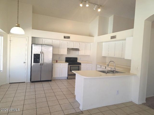 3402 E ORAIBI Drive, Phoenix, AZ 85050