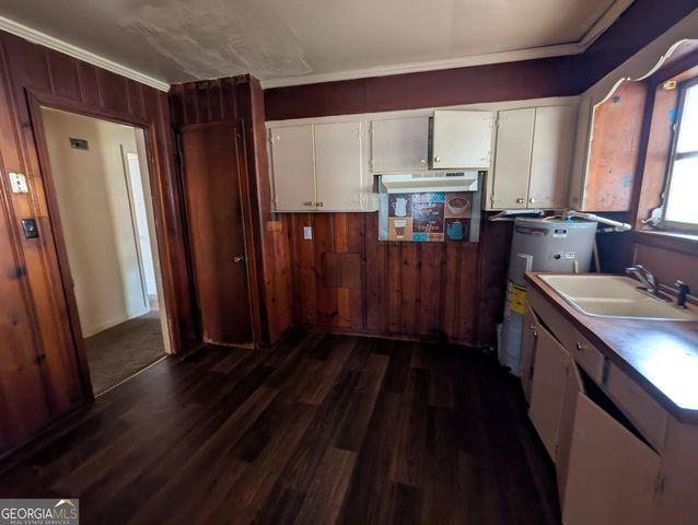 611 Whitney Avenue, Albany, GA 31701