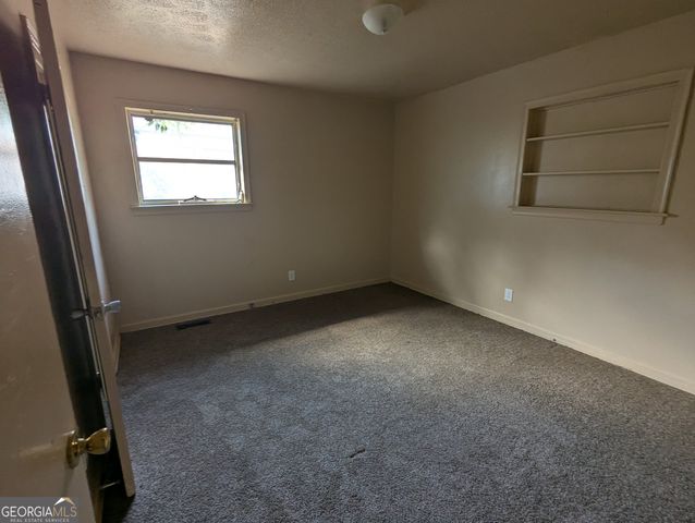 611 Whitney Avenue, Albany, GA 31701