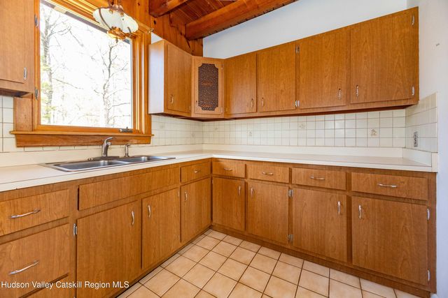 129 W Camp Church Road, Saugerties, NY 12477