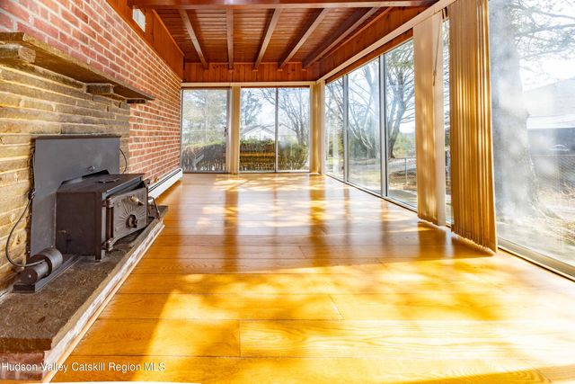 129 W Camp Church Road, Saugerties, NY 12477