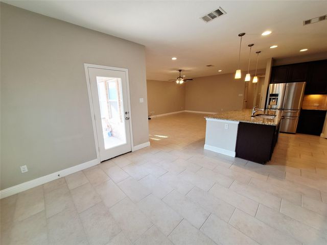 3304 De Torres CIR, Round Rock, TX 78665