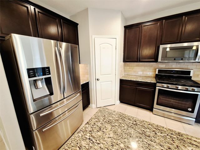 3304 De Torres CIR, Round Rock, TX 78665