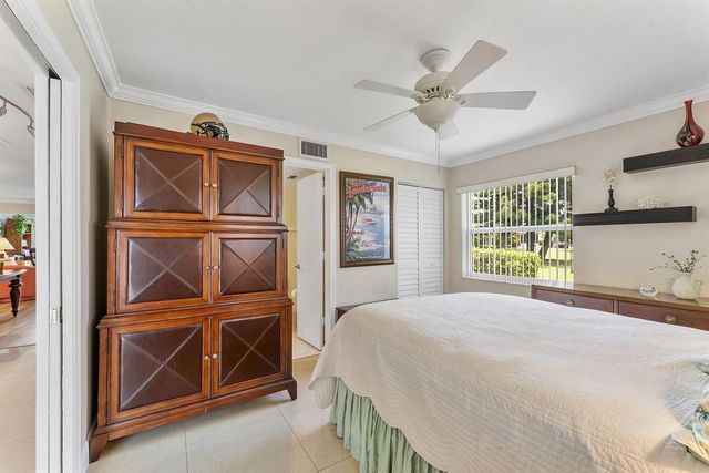 1041 Orange Terrace 104, Delray Beach, FL 33445