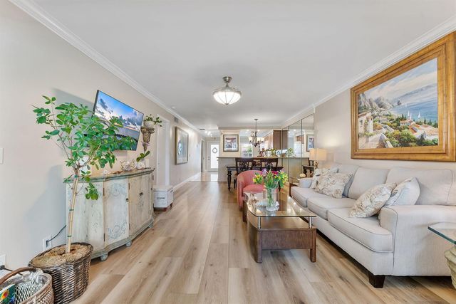 1041 Orange Terrace 104, Delray Beach, FL 33445