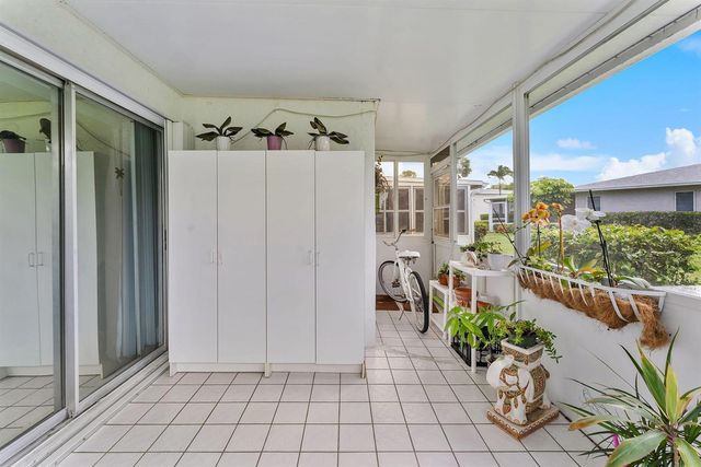 1041 Orange Terrace 104, Delray Beach, FL 33445