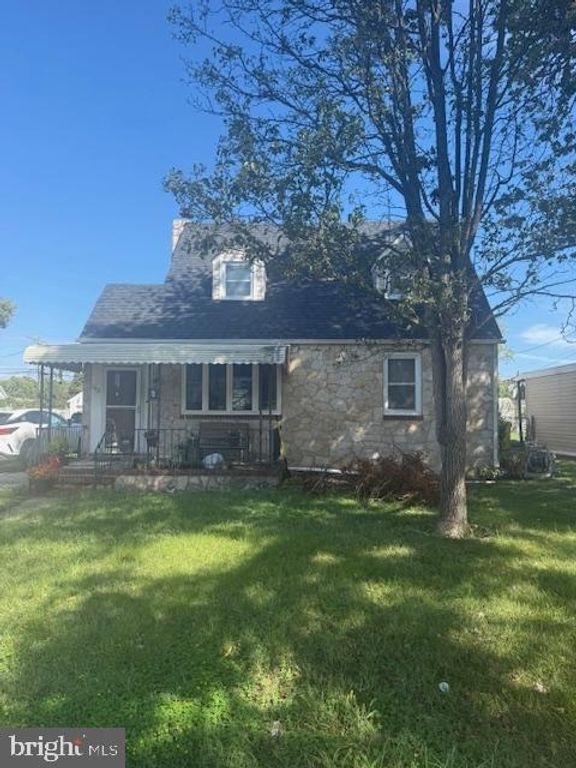 102 10TH AVE, Baltimore, MD 21225