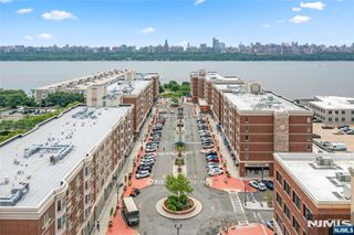 3203 City Place 3203, Edgewater, NJ 07020