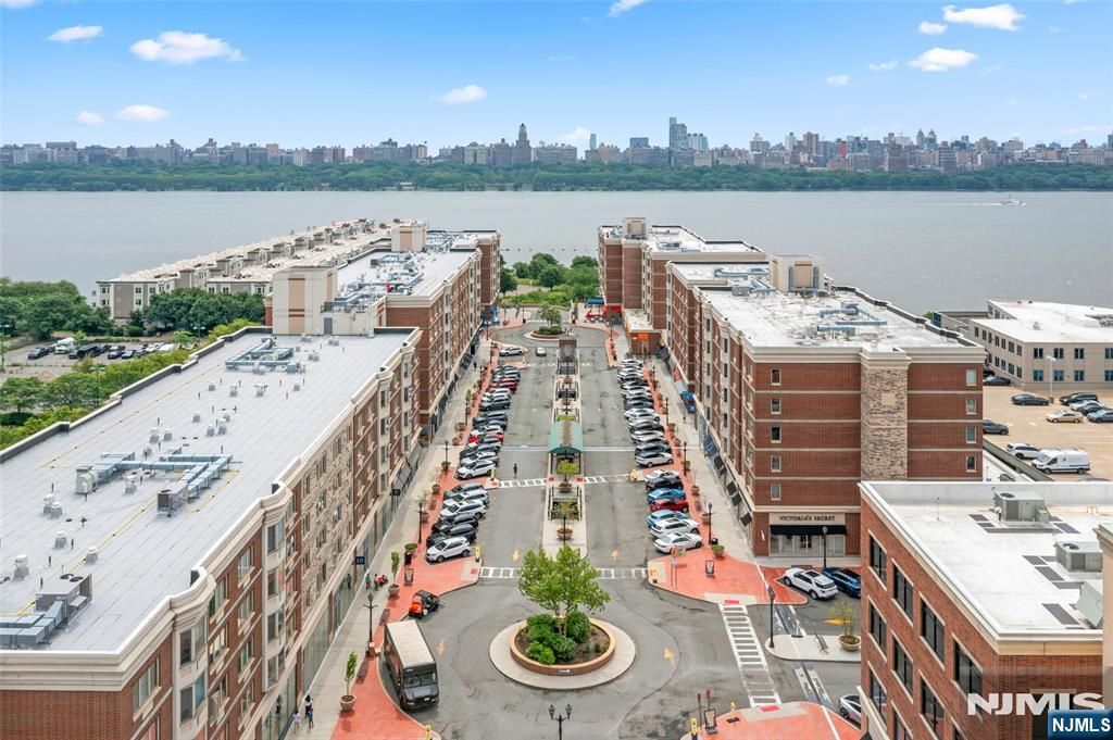 3203 City Place 3203, Edgewater, NJ 07020