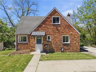 2706 Kingwood Street, Overbrook, PA 15234