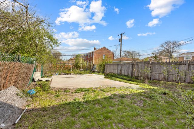 2556 E 97th Place, Chicago, IL 60617