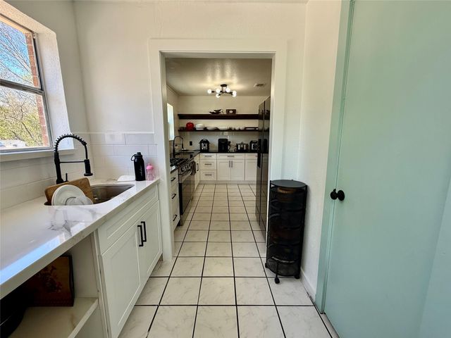 4183 County Road 571, West Columbia, TX 77486