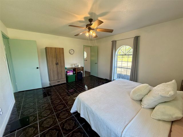 4183 County Road 571, West Columbia, TX 77486