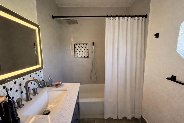 4183 County Road 571, West Columbia, TX 77486