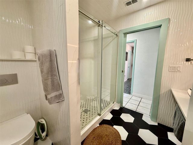 4183 County Road 571, West Columbia, TX 77486