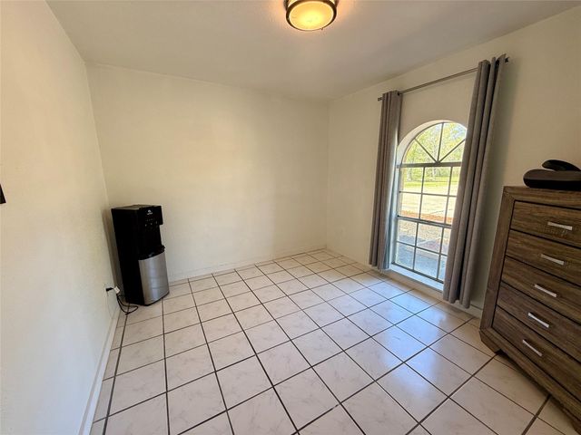 4183 County Road 571, West Columbia, TX 77486