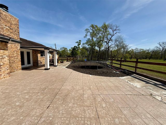 4183 County Road 571, West Columbia, TX 77486