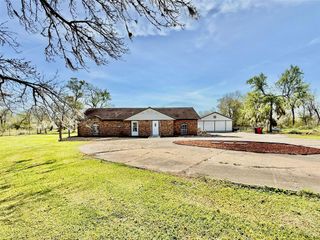 4183 County Road 571, West Columbia, TX 77486