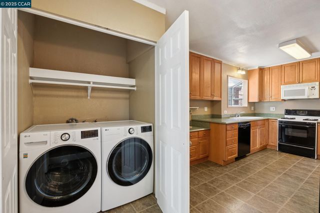 3616 Wisconsin St, Oakland, CA 94619