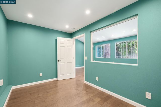 3616 Wisconsin St, Oakland, CA 94619