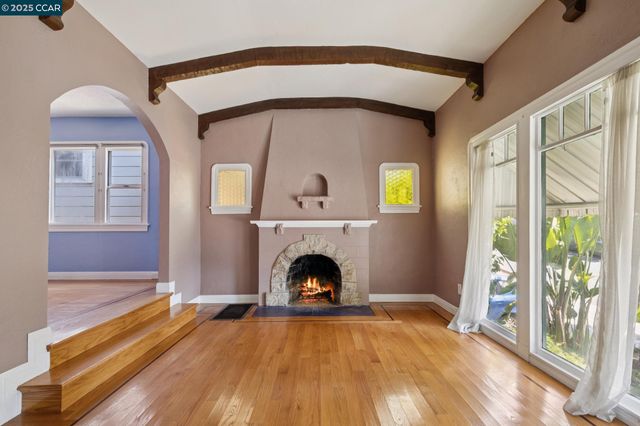 3616 Wisconsin St, Oakland, CA 94619