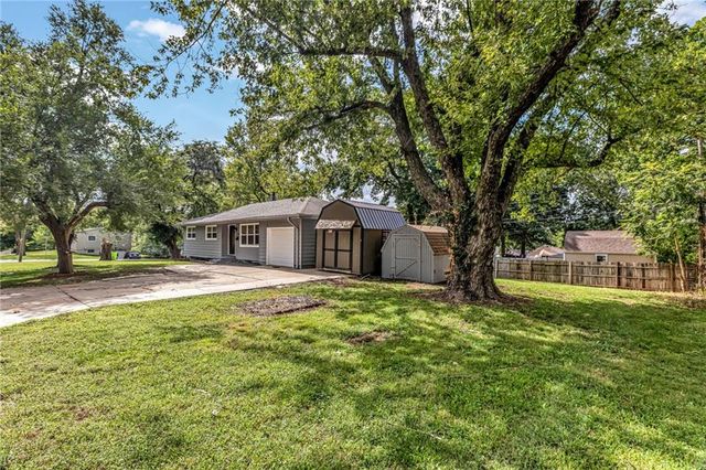 702 Mulberry Street, Belton, MO 64012