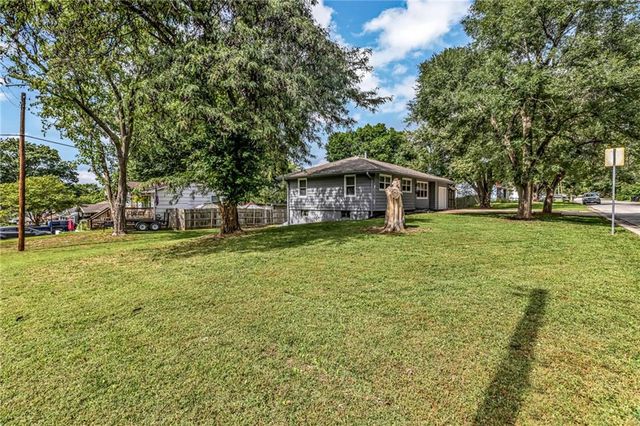 702 Mulberry Street, Belton, MO 64012