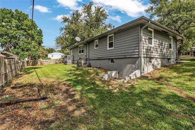 702 Mulberry Street, Belton, MO 64012
