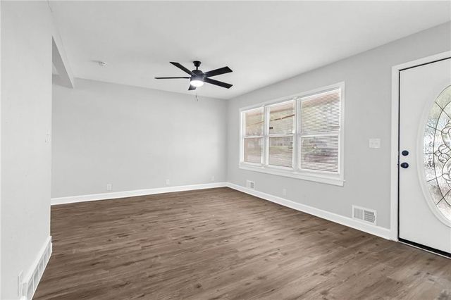 702 Mulberry Street, Belton, MO 64012