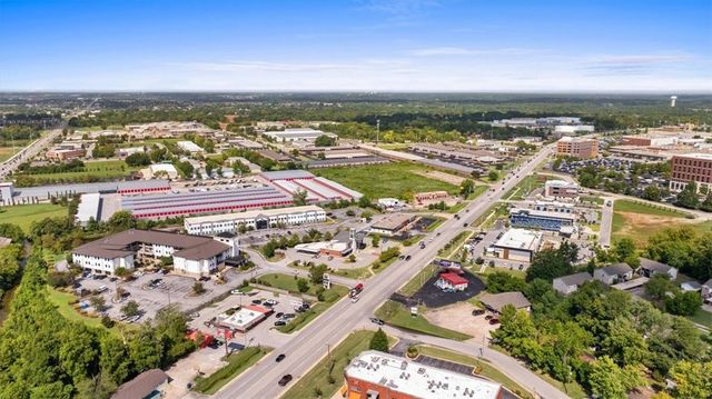 1201 & 1203 SW I Street, Bentonville, AR 72712