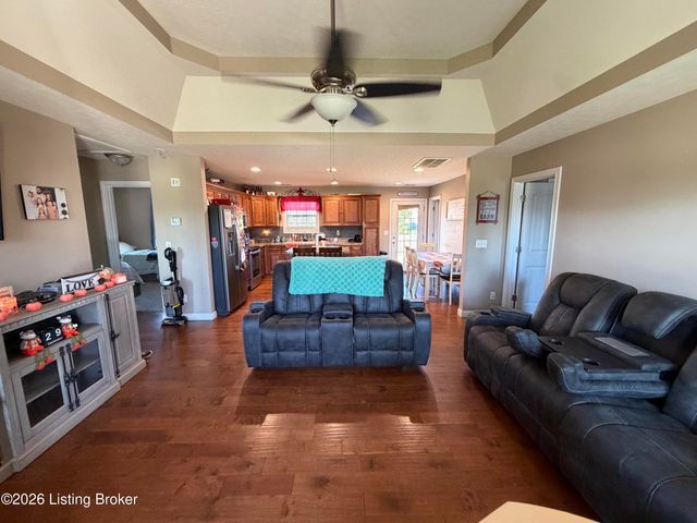 675 Tecumseh Dr, Shepherdsville, KY 40165