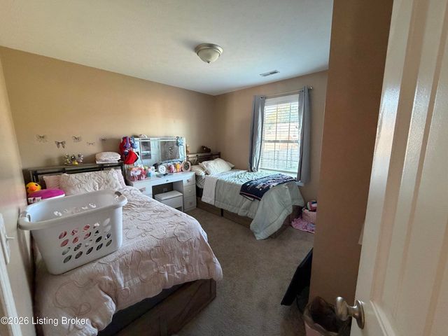 675 Tecumseh Dr, Shepherdsville, KY 40165