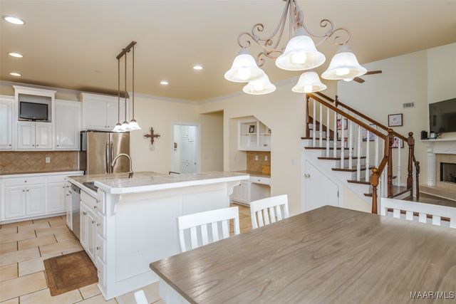 616 Maribeth Loop, Deatsville, AL 36022