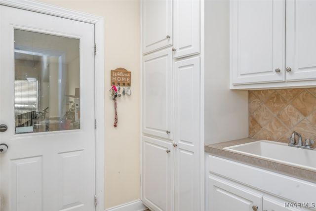 616 Maribeth Loop, Deatsville, AL 36022