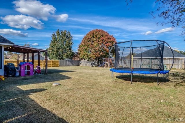 616 Maribeth Loop, Deatsville, AL 36022