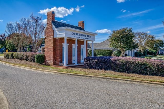 616 Maribeth Loop, Deatsville, AL 36022