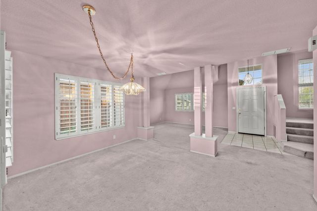 8432 Giverny Cir, Antelope, CA 95843