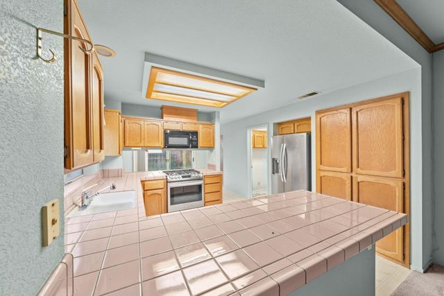 8432 Giverny Cir, Antelope, CA 95843