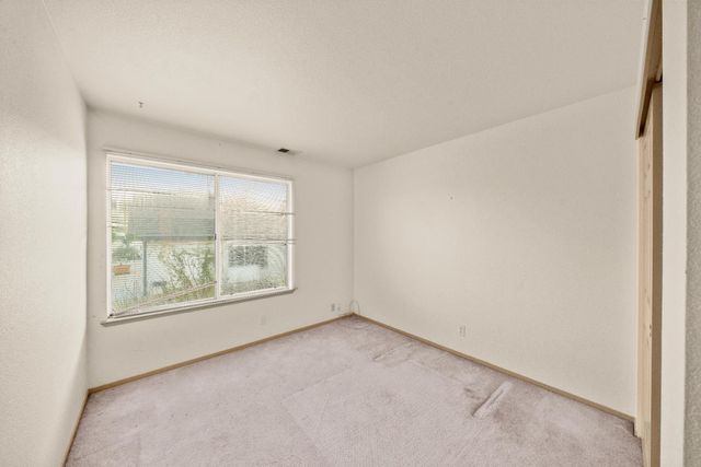 8432 Giverny Cir, Antelope, CA 95843